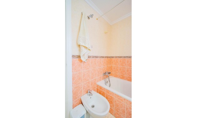 Venta - Apartamento / piso -
Torrevieja - Parque de las Naciones