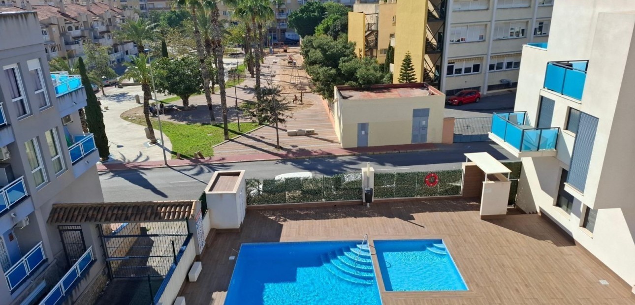 Venta - Apartamento / piso -
Torrevieja - Playa de los locos