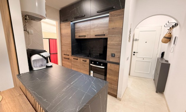 Venta - Apartamento / piso -
Torrevieja - Playa de los locos