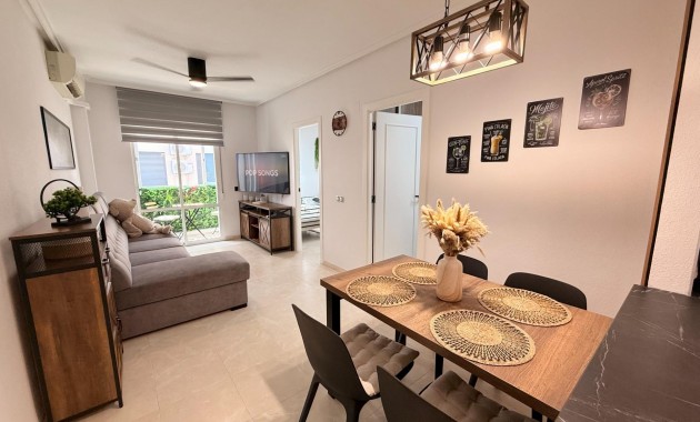 Venta - Apartamento / piso -
Torrevieja - Playa de los locos