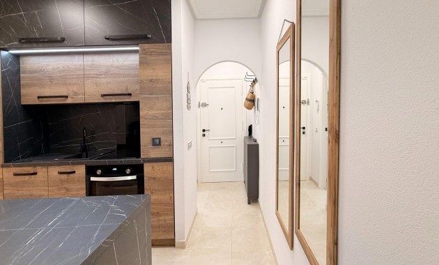 Venta - Apartamento / piso -
Torrevieja - Playa de los locos