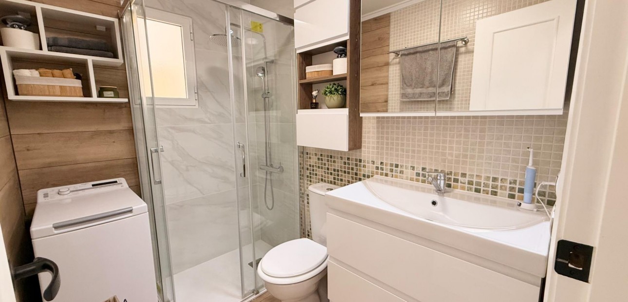 Venta - Apartamento / piso -
Torrevieja - Playa de los locos