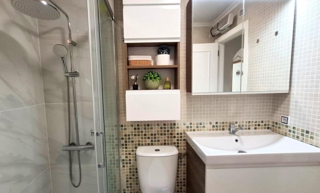 Venta - Apartamento / piso -
Torrevieja - Playa de los locos