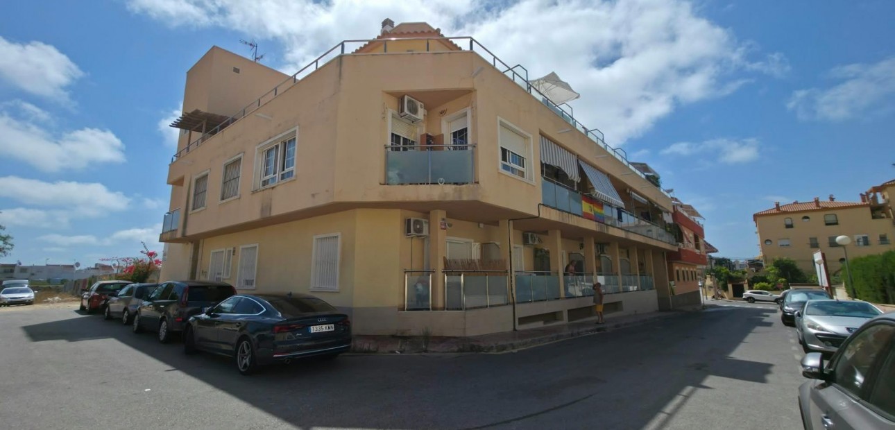 Venta - Apartamento / piso -
Torrevieja - Playa de los locos