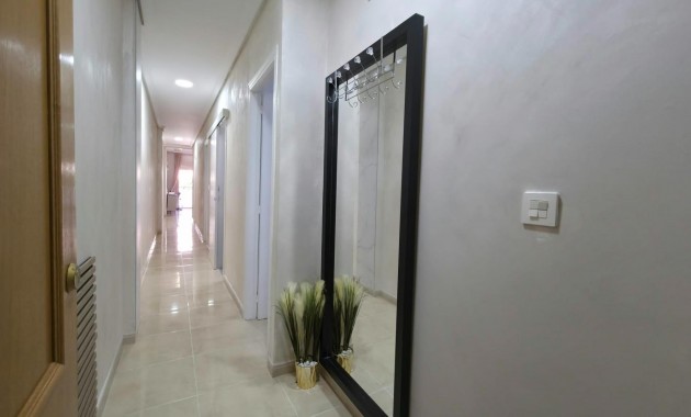 Venta - Apartamento / piso -
Torrevieja - Playa de los locos