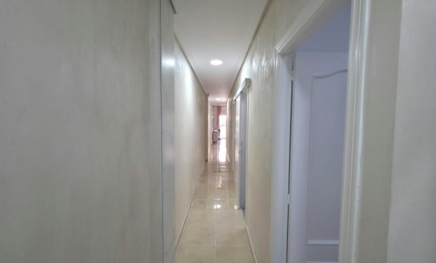 Venta - Apartamento / piso -
Torrevieja - Playa de los locos