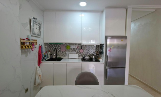 Venta - Apartamento / piso -
Torrevieja - Playa de los locos