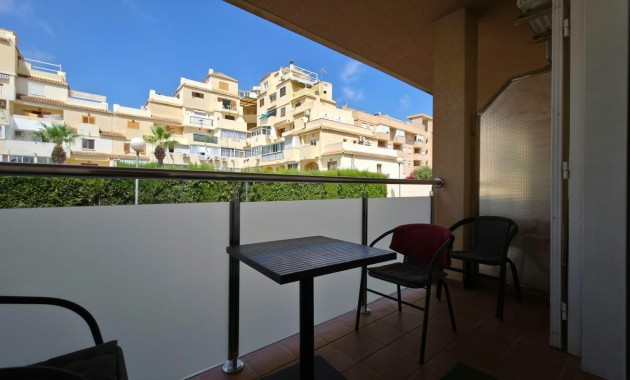 Venta - Apartamento / piso -
Torrevieja - Playa de los locos