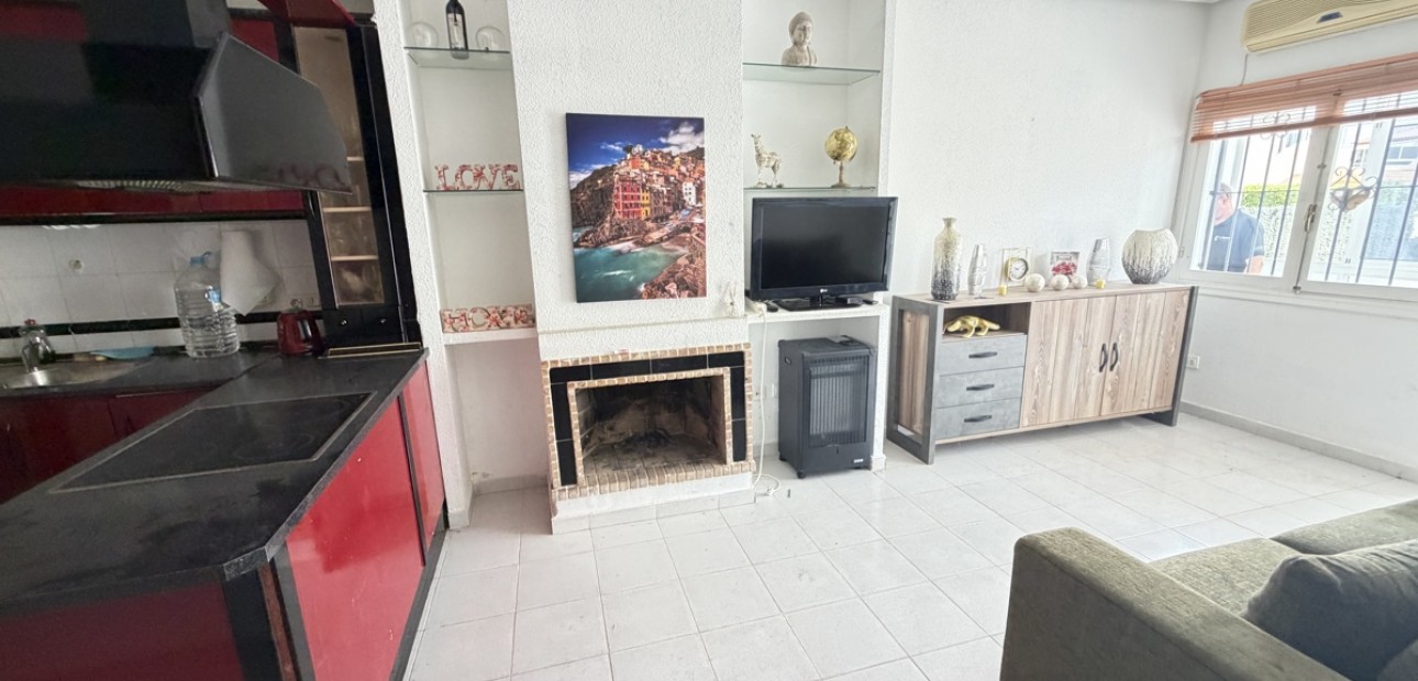 Venta - Apartamento / piso -
Orihuela Costa - La Florida