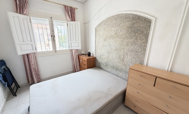 Venta - Apartamento / piso -
Orihuela Costa - La Florida