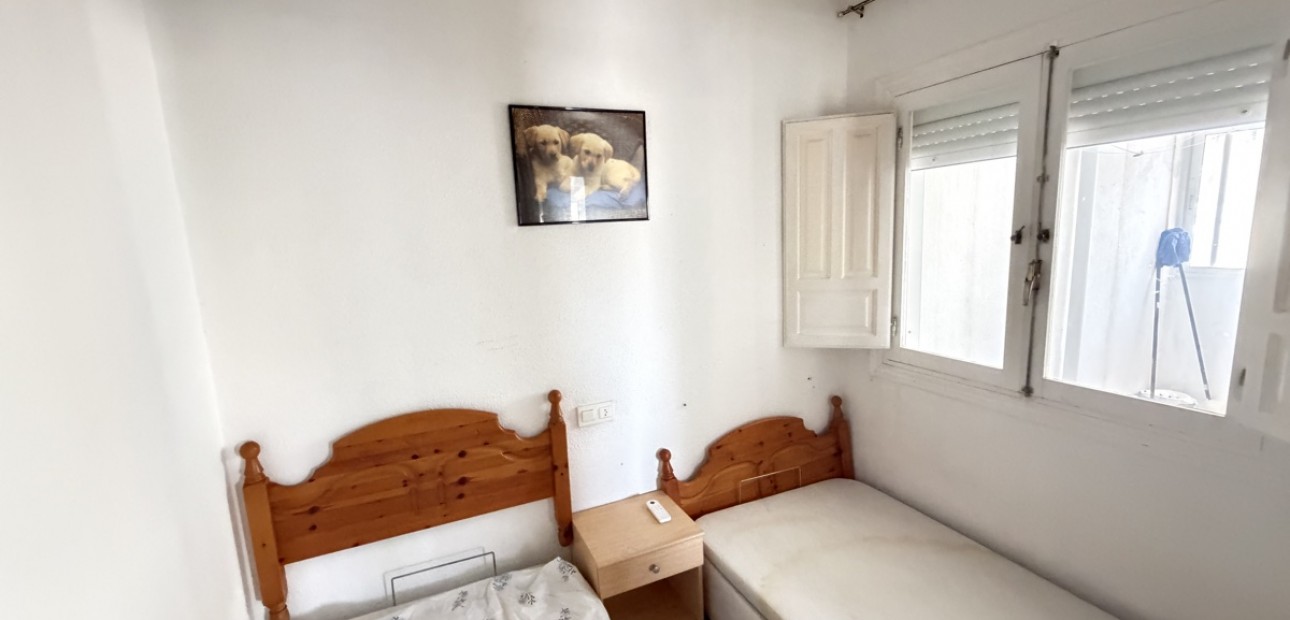 Venta - Apartamento / piso -
Orihuela Costa - La Florida