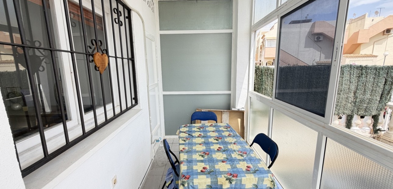 Venta - Apartamento / piso -
Orihuela Costa - La Florida
