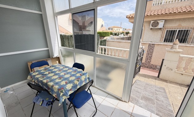 Venta - Apartamento / piso -
Orihuela Costa - La Florida
