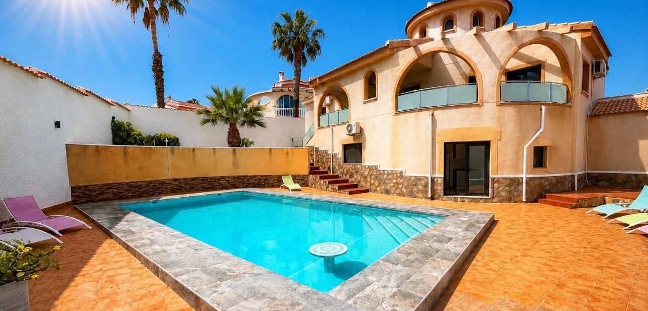 Venta - Detached Villa -
Ciudad Quesada - La Marquesa