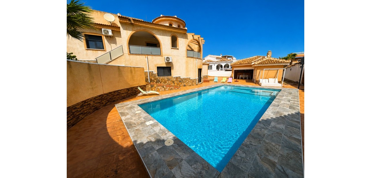 Venta - Detached Villa -
Ciudad Quesada - La Marquesa