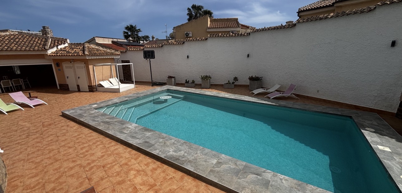 Venta - Detached Villa -
Ciudad Quesada - La Marquesa