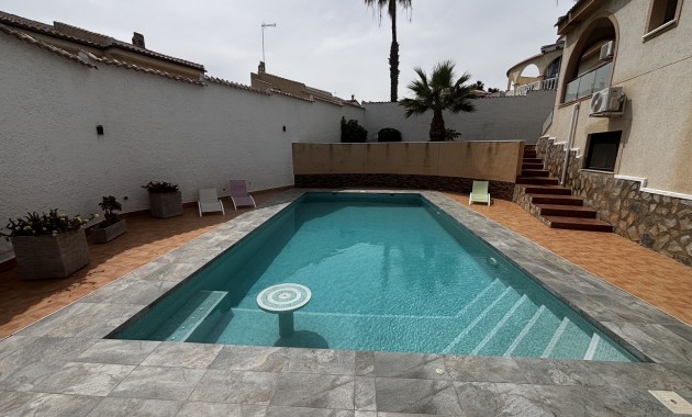 Venta - Detached Villa -
Ciudad Quesada - La Marquesa