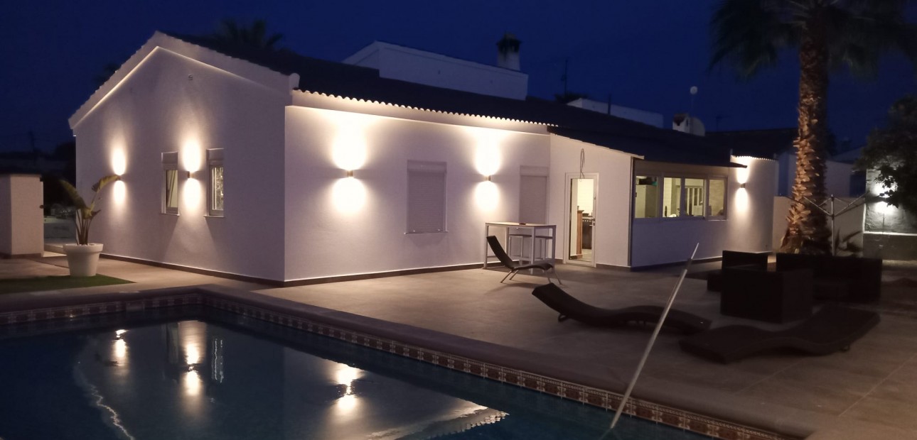 Venta - Detached Villa -
Orihuela Costa - Lomas de Cabo Roig