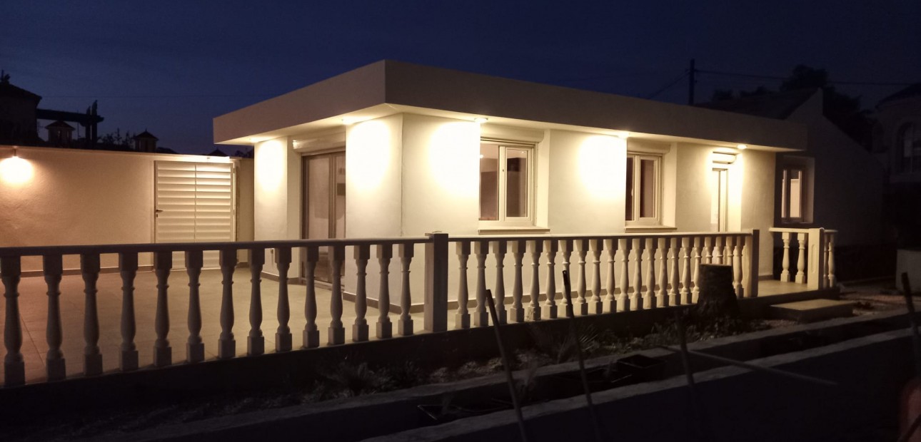 Venta - Detached Villa -
Orihuela Costa - Lomas de Cabo Roig