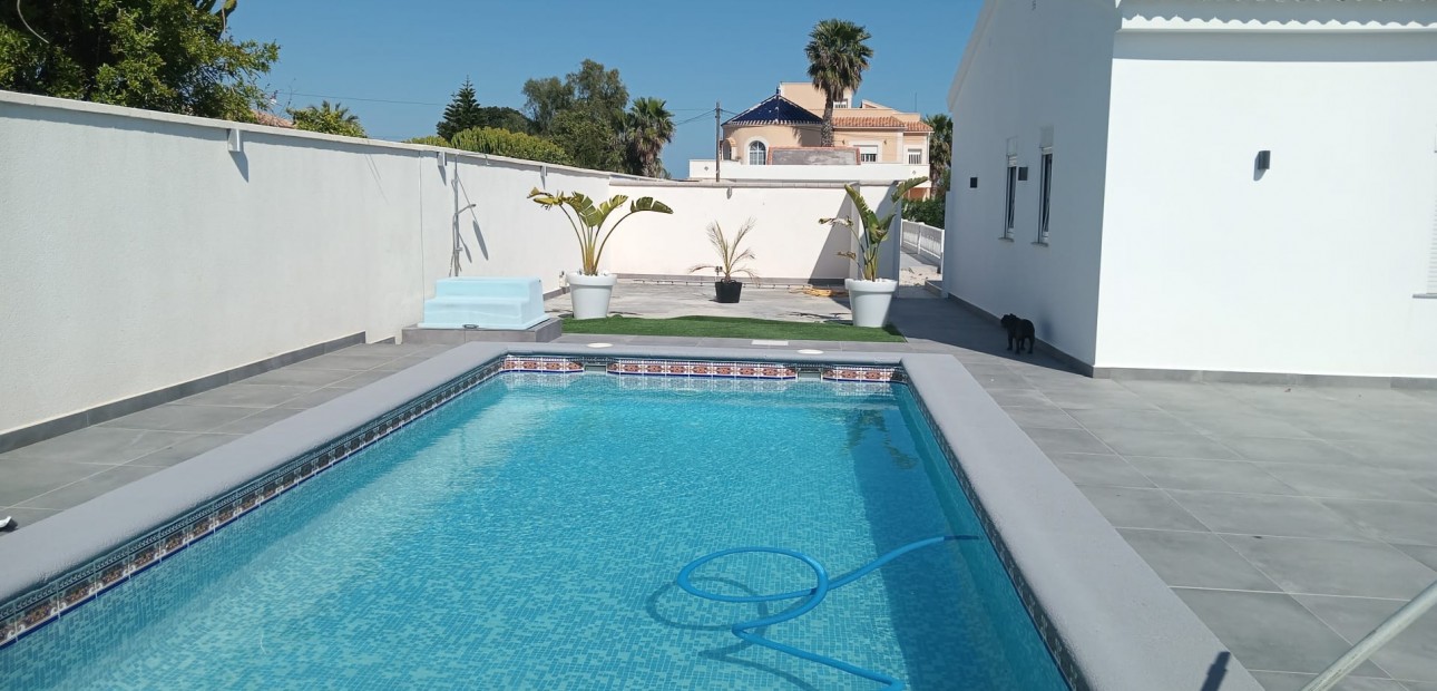 Venta - Detached Villa -
Orihuela Costa - Lomas de Cabo Roig