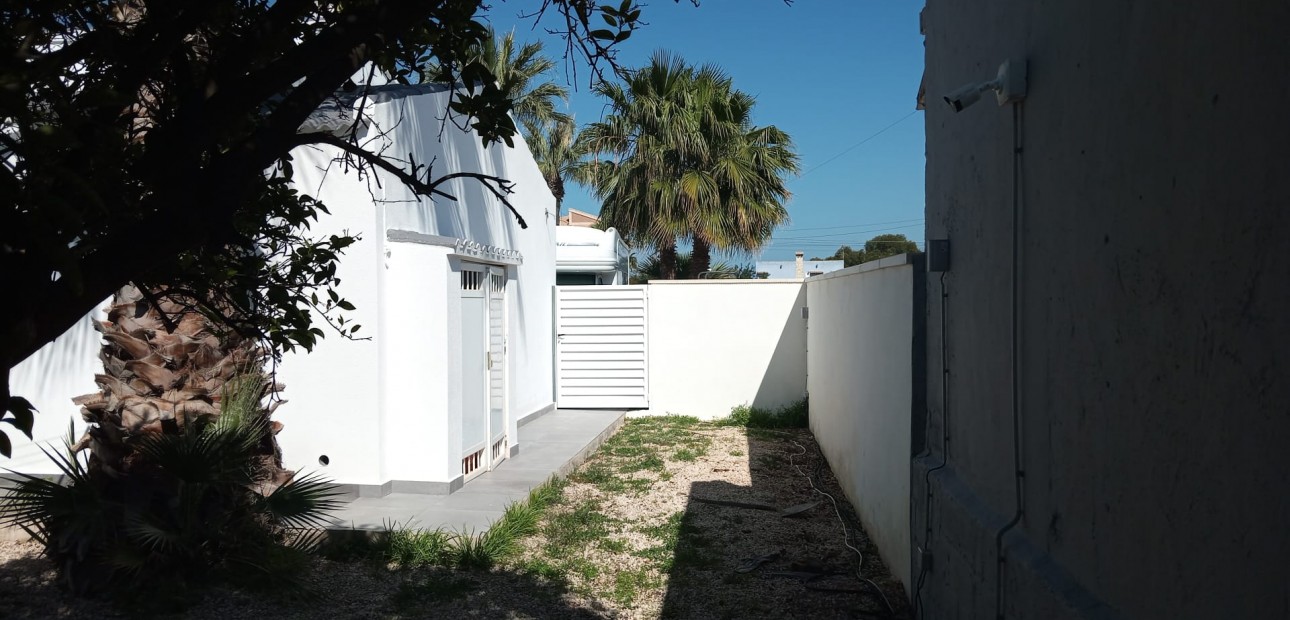 Venta - Detached Villa -
Orihuela Costa - Lomas de Cabo Roig