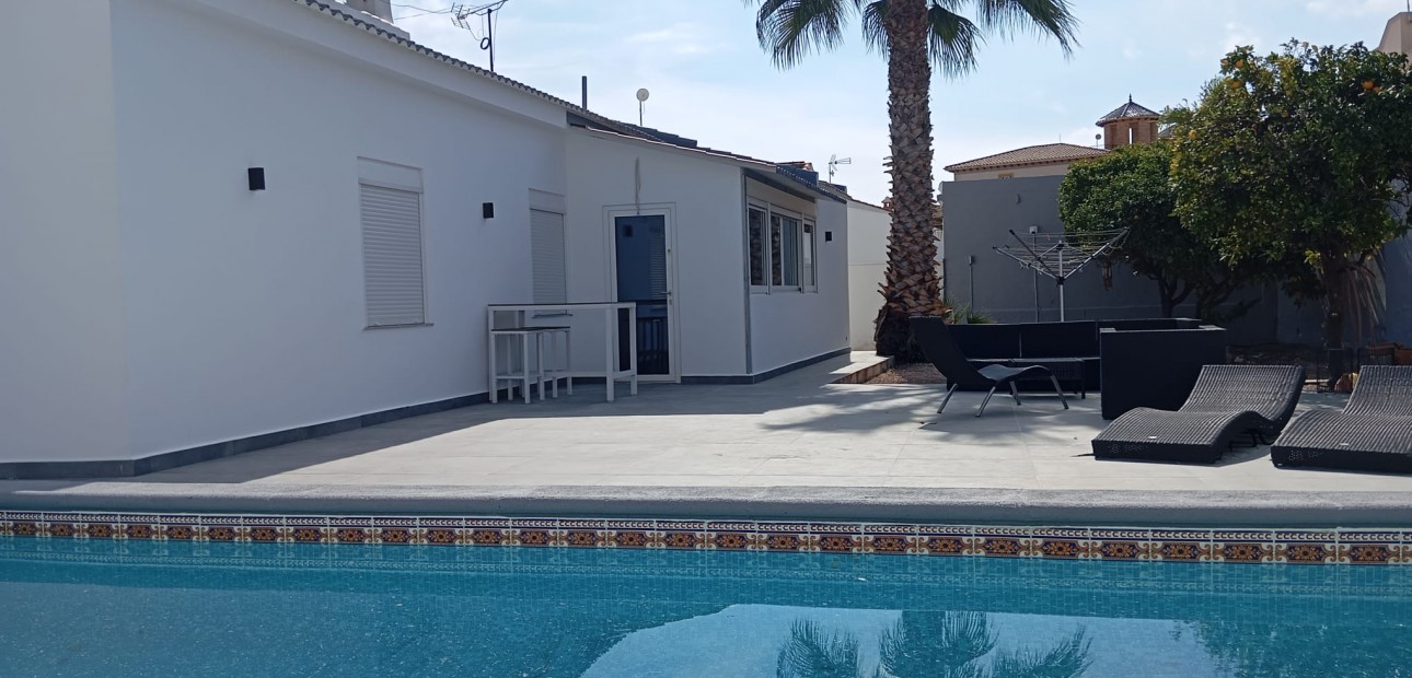 Venta - Detached Villa -
Orihuela Costa - Lomas de Cabo Roig
