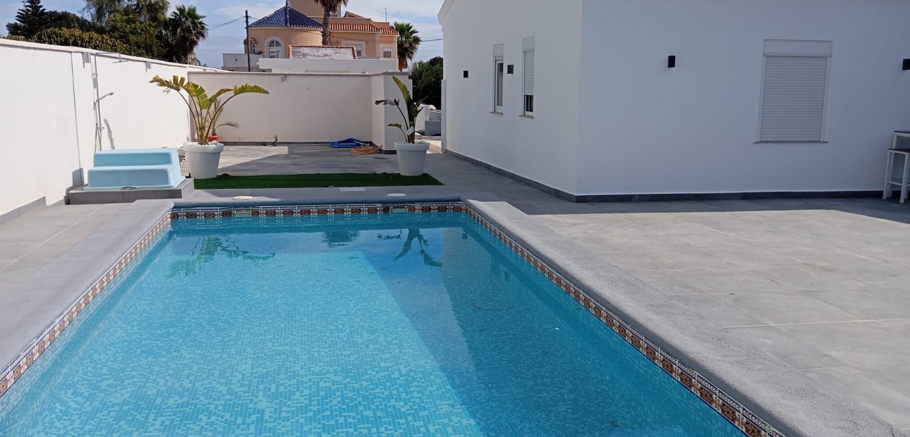 Venta - Detached Villa -
Orihuela Costa - Lomas de Cabo Roig