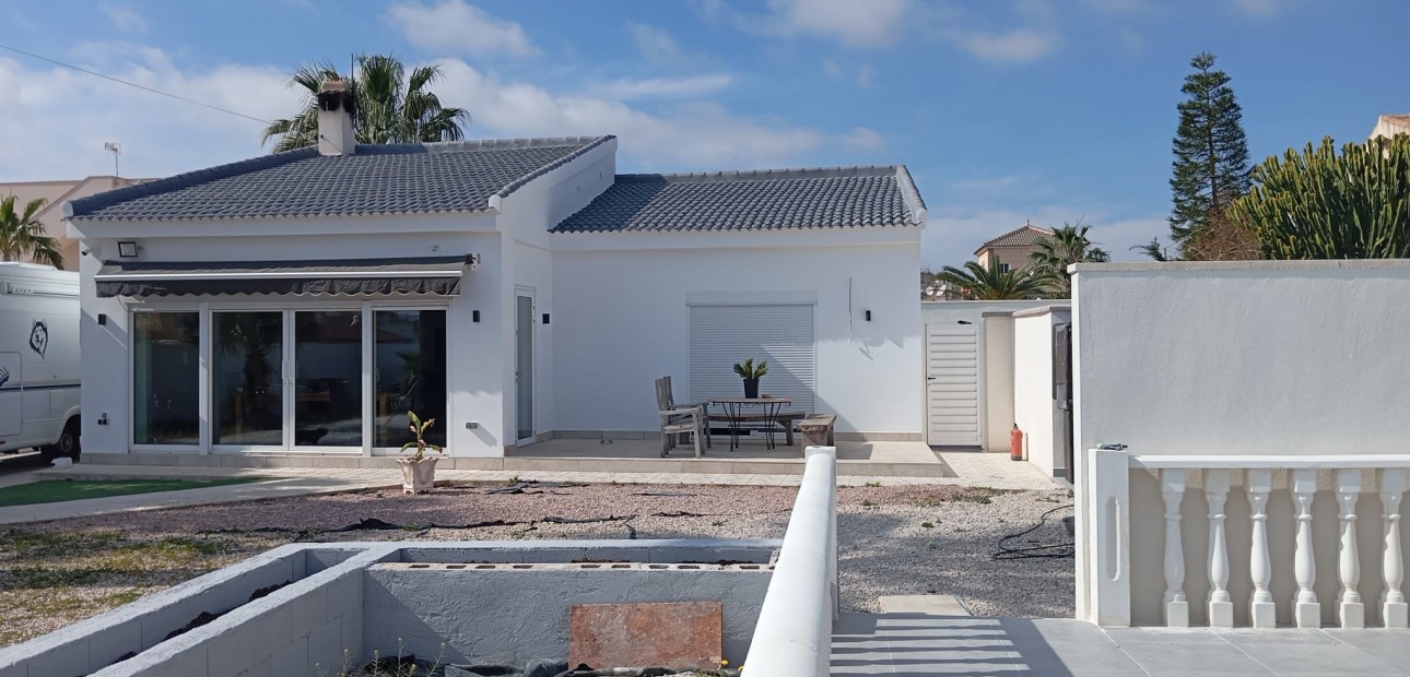 Venta - Detached Villa -
Orihuela Costa - Lomas de Cabo Roig