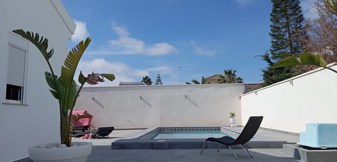 Venta - Detached Villa -
Orihuela Costa - Lomas de Cabo Roig