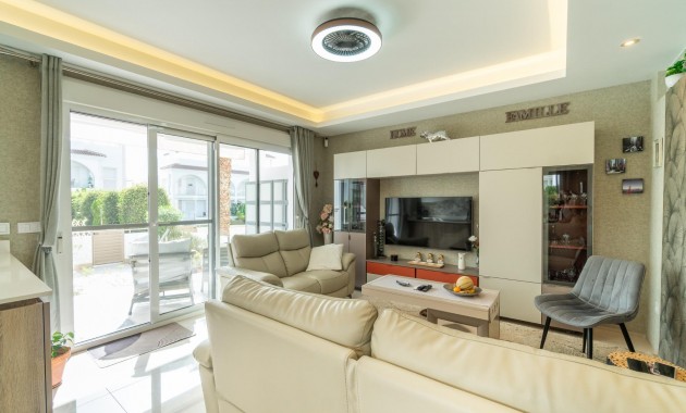 Venta - Ground Floor -
Rojales - Centro de la Ciudad Quesada