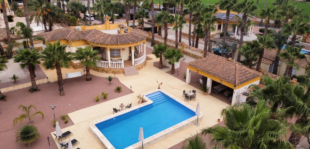 Sale - Villa -
CATRAL - Catral