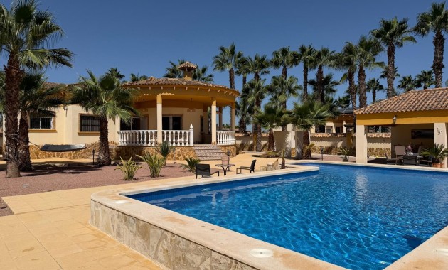 Sale - Villa -
CATRAL - Catral