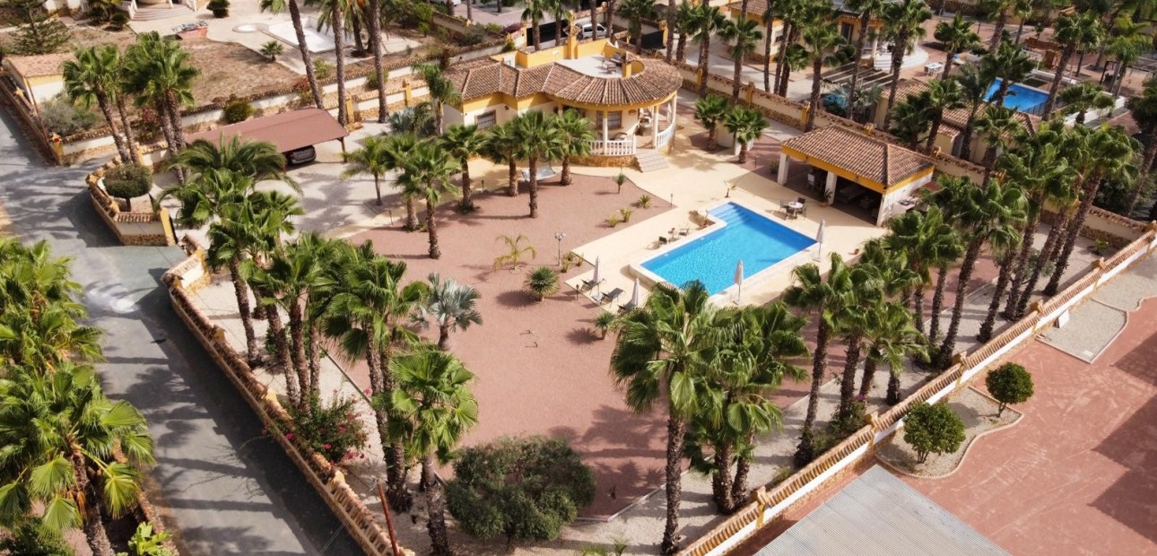 Sale - Villa -
CATRAL - Catral