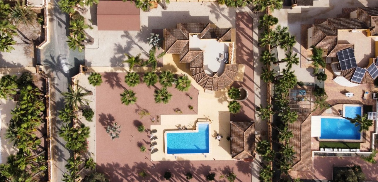 Sale - Villa -
CATRAL - Catral