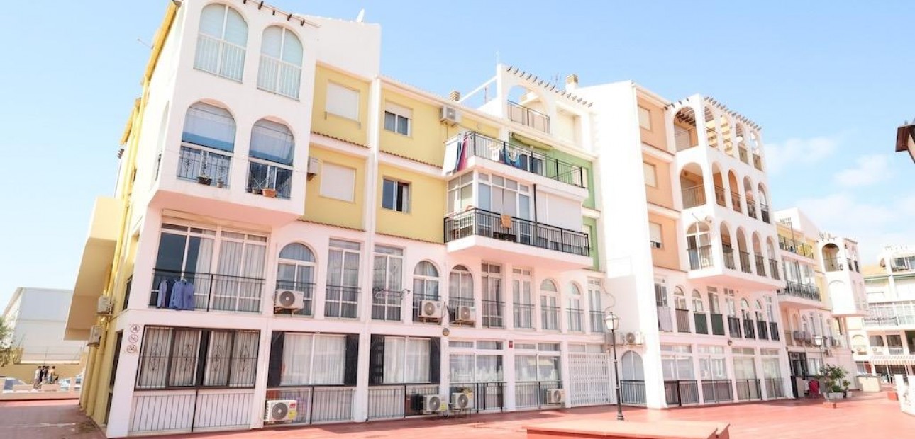 Venta - Apartamento / piso -
Torrevieja - La veleta