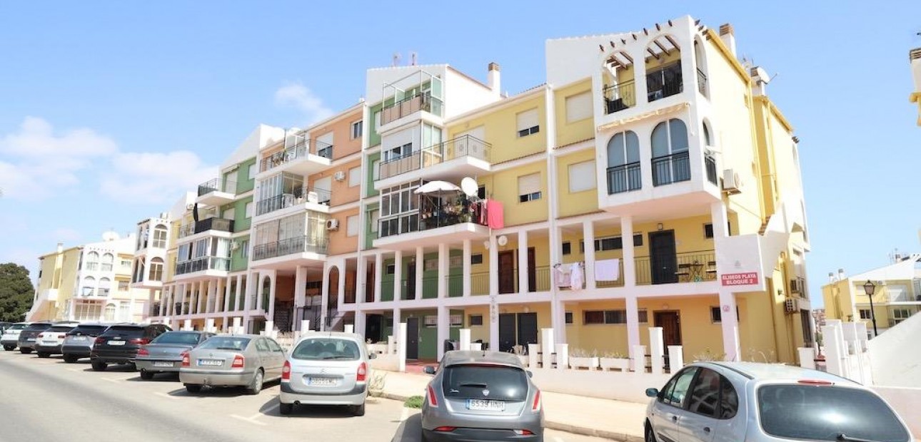 Venta - Apartamento / piso -
Torrevieja - La veleta