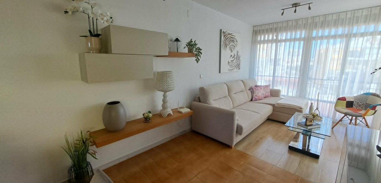 Venta - Apartamento / piso -
Torrevieja - La veleta