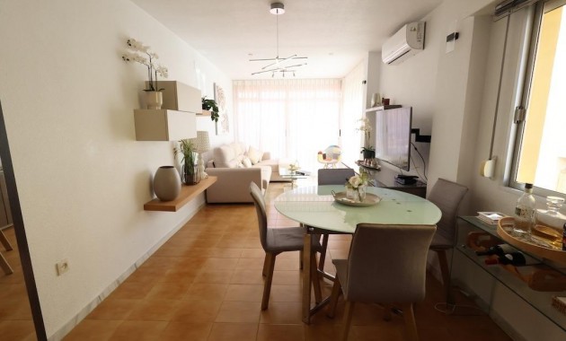 Venta - Apartamento / piso -
Torrevieja - La veleta