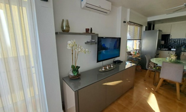Venta - Apartamento / piso -
Torrevieja - La veleta