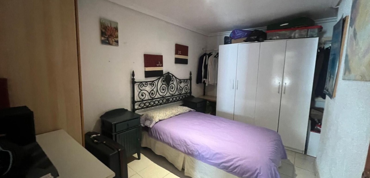Sale - Apartment / flat -
Torrevieja - torrevieja