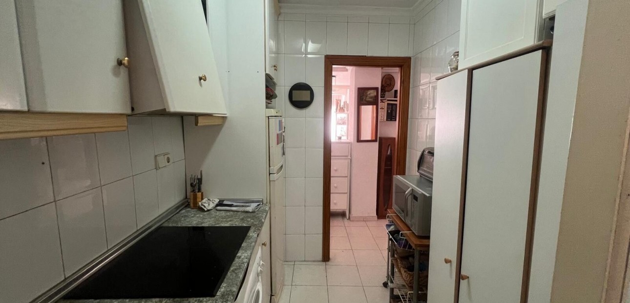 Sale - Apartment / flat -
Torrevieja - torrevieja