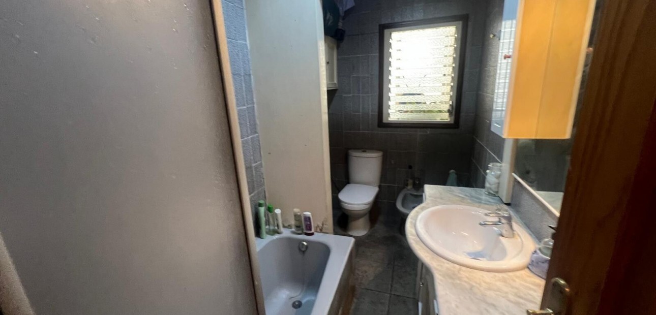 Sale - Apartment / flat -
Torrevieja - torrevieja