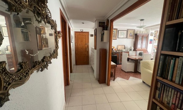 Sale - Apartment / flat -
Torrevieja - torrevieja
