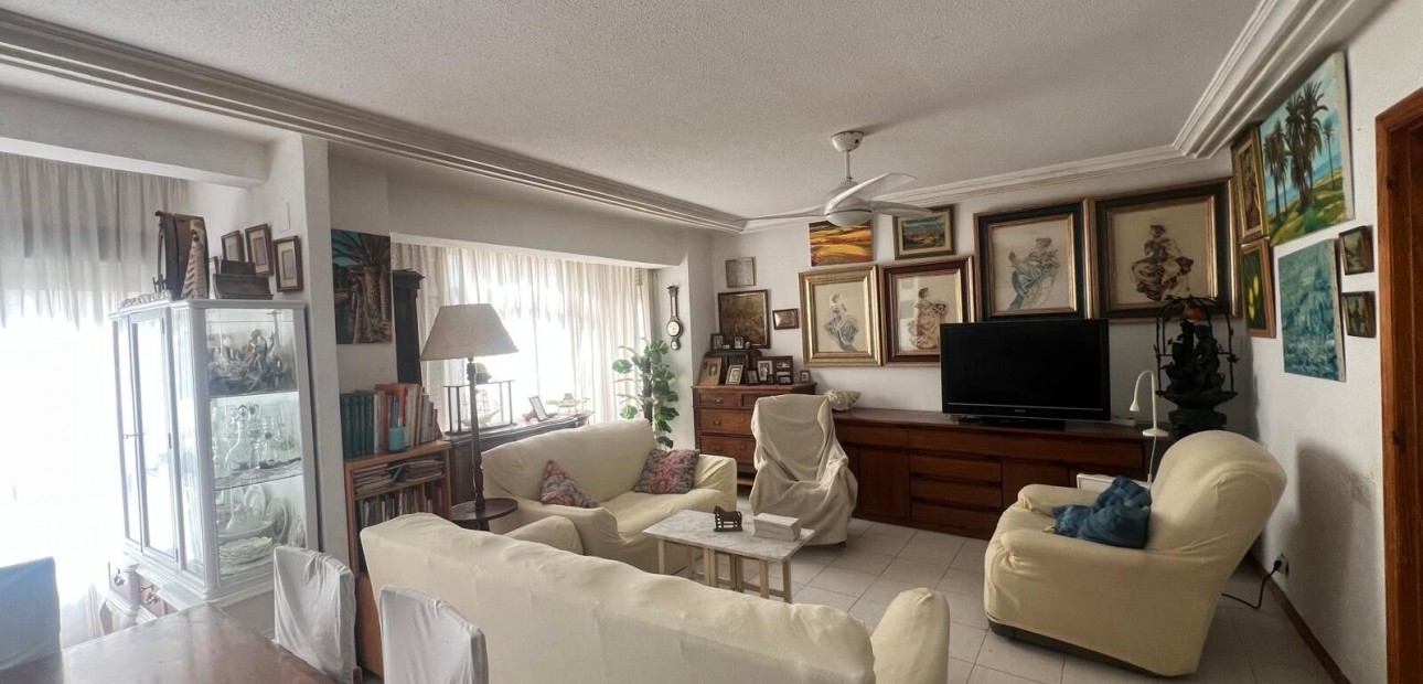 Sale - Apartment / flat -
Torrevieja - torrevieja