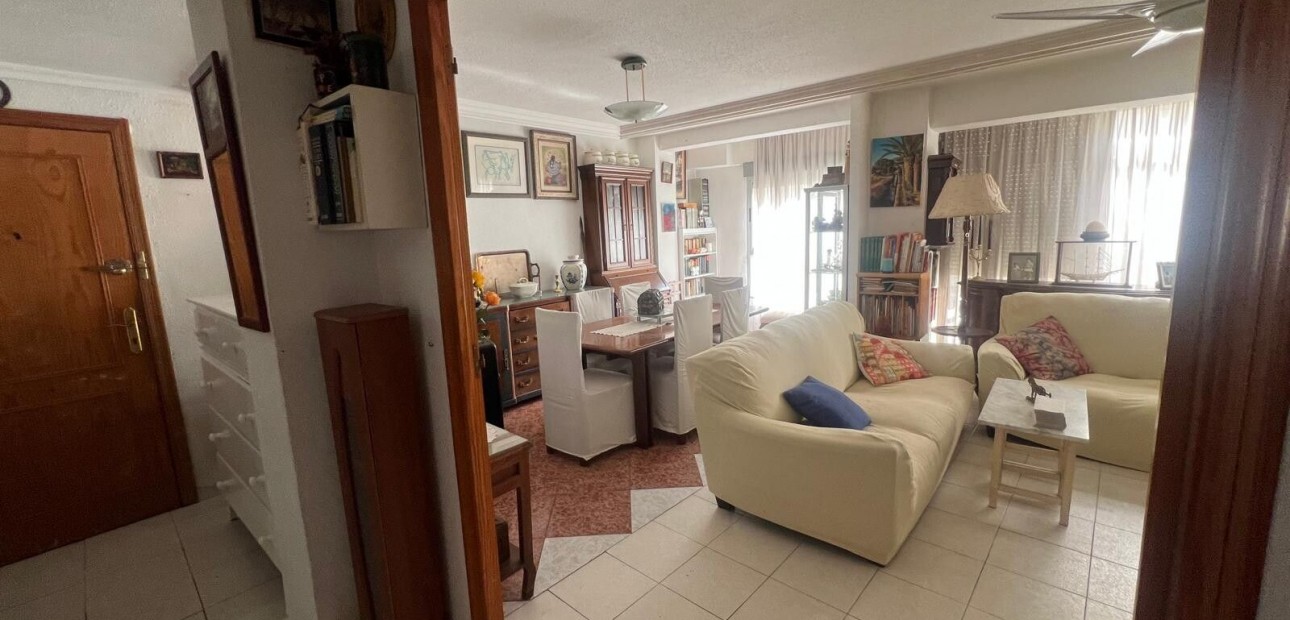 Sale - Apartment / flat -
Torrevieja - torrevieja