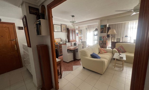 Sale - Apartment / flat -
Torrevieja - torrevieja