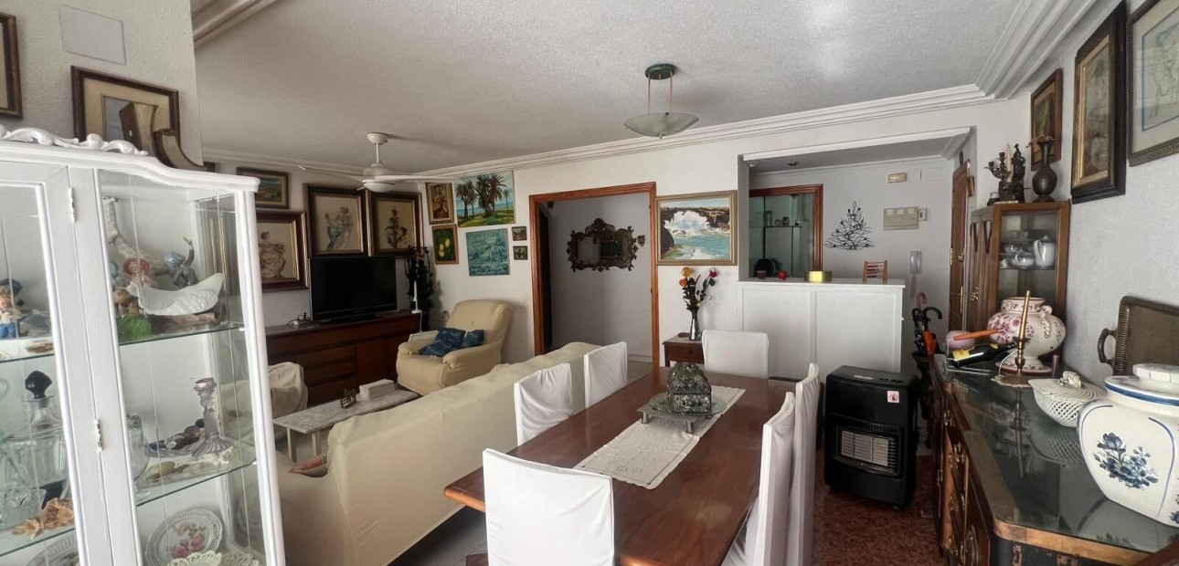 Sale - Apartment / flat -
Torrevieja - torrevieja