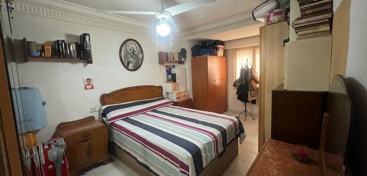 Sale - Apartment / flat -
Torrevieja - torrevieja