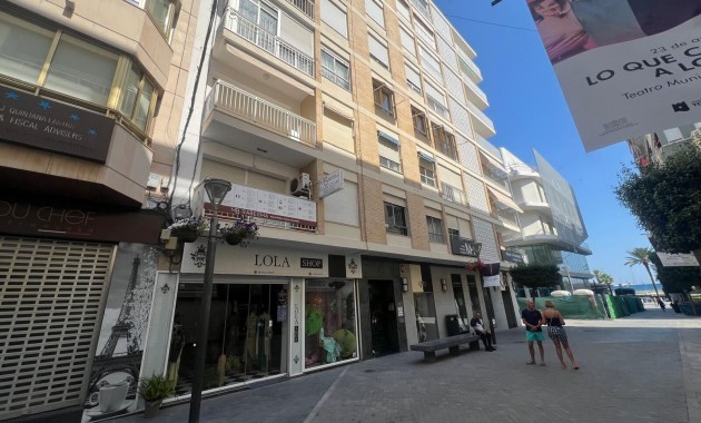 Sale - Apartment / flat -
Torrevieja - torrevieja