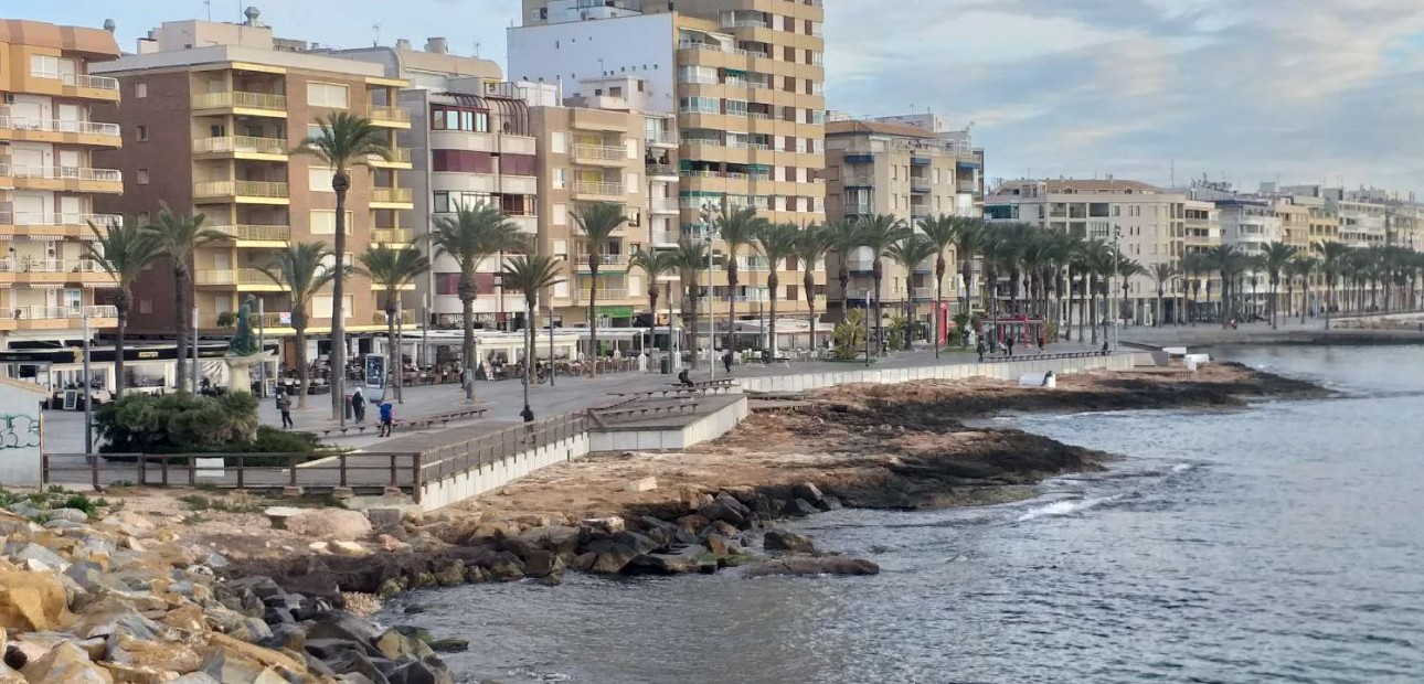 Venta - Apartamento / piso -
Torrevieja - El Acequión